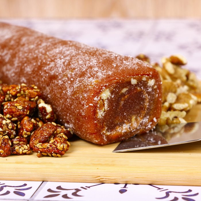 Rollo de Guayaba con Cajeta y Nuez - 530 g.